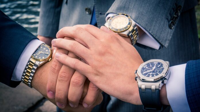 Tips Make Money When Investing in Luxury Timepieces